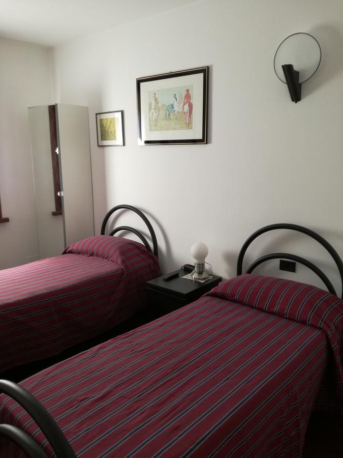 3 Tesori B&B Castel dʼArio Exterior foto